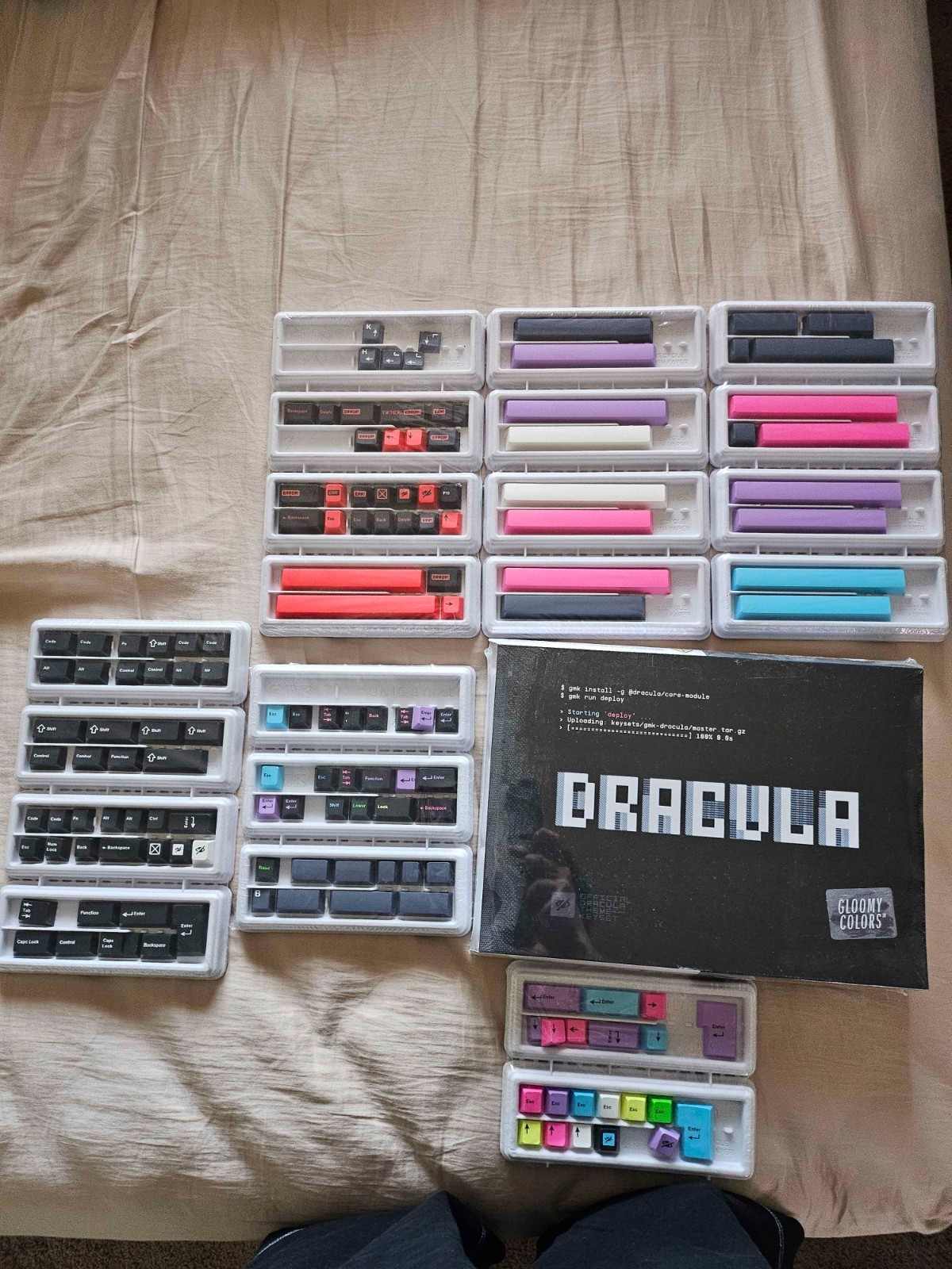 GMK Dracula Core + Highlights + Spacebar (R1+r2) + Minify + Error +Nightcore