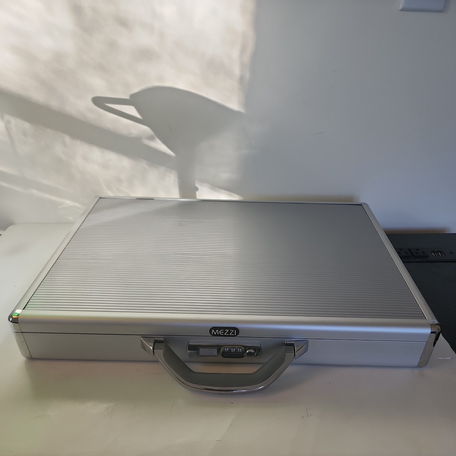 Mezzi Aluminum Hard Briefcase/Laptop  Case/ Attaché case. 18" x 12" x 2.5"