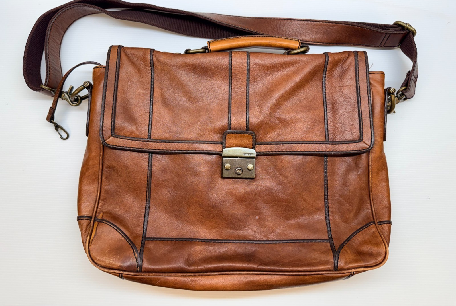 Fossil Brown Leather Messenger Briefcase Bag Adjustable Shoulder Strap