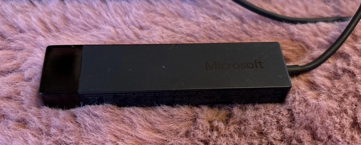 Microsoft Wireless Display Adapter Model 1628 HDMI Miracast USB Black