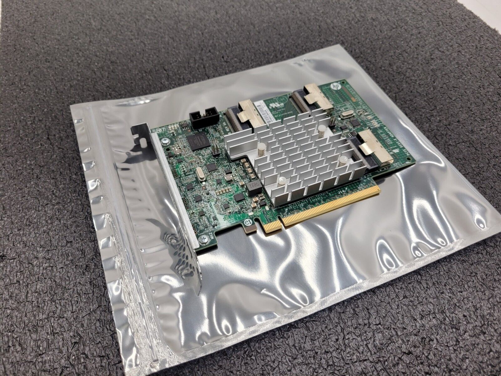 HP U.2 NVMe Bridge Card PCIe-x16 FH PN: 824019-001 708724-001