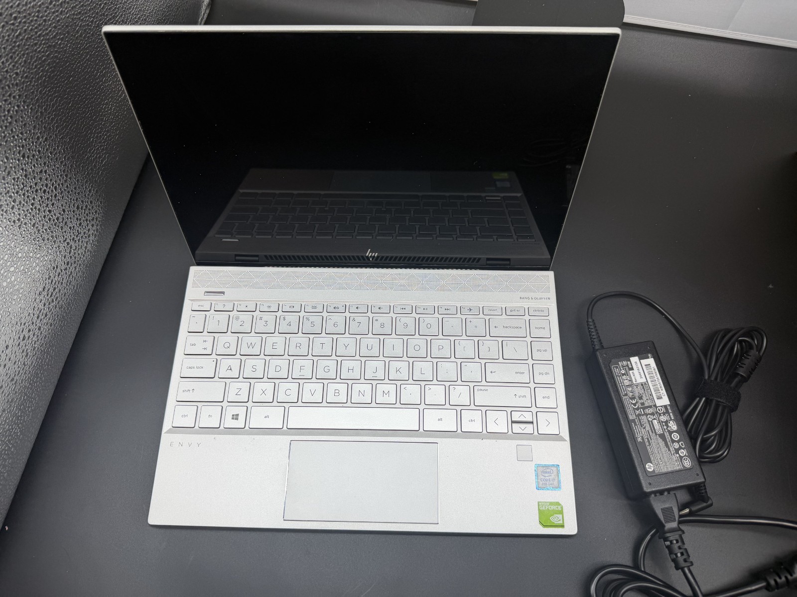 HP Envy 13-aq0044nr 13.3" Touchscreen Laptop Intel i7-8565U 16GB RAM 512GB SSD