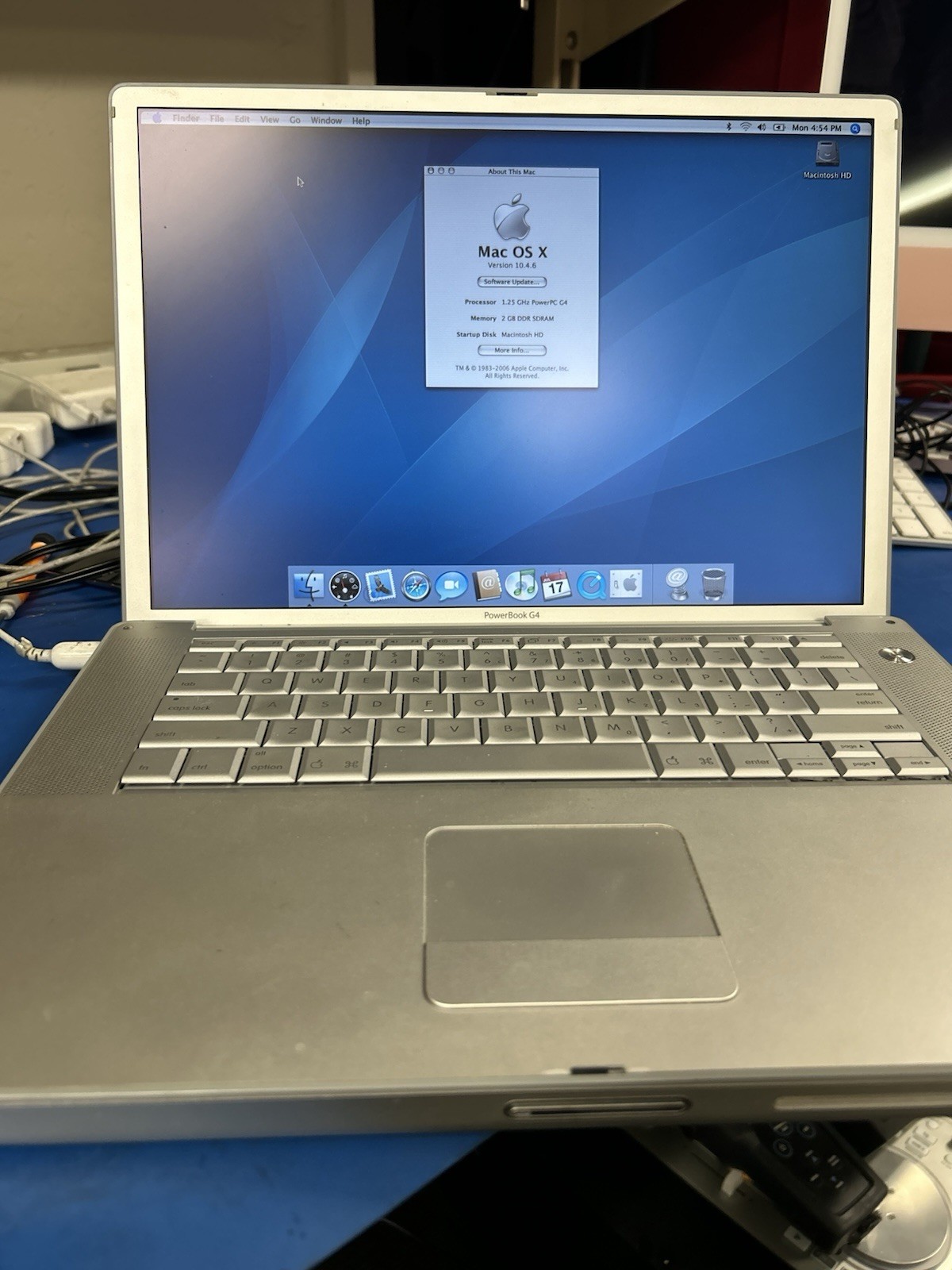 Vintage Apple PowerBook 15” G4 “Aluminum” (1.25GHz/2gb/150gb/Tiger) 2