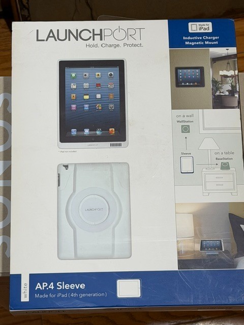iPort LaunchPort AP.4 Sleeve Black for iPad 4th Generation