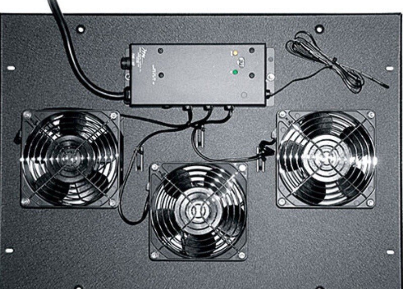 NEW Middle Atlantic ERK-4QFT-FC Fan Top 3, 4.5" Fans for ERK/SCRK Racks (I23)