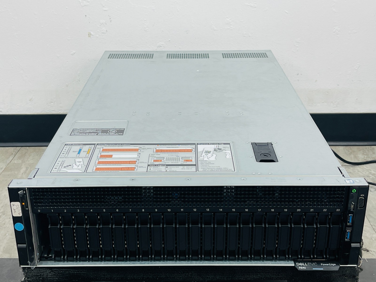 Dell EMC R940 24-SFF 2.5 CTO Server w/2x Intel Xeon 5115 2.40Ghz 1x MicroSD 16GB