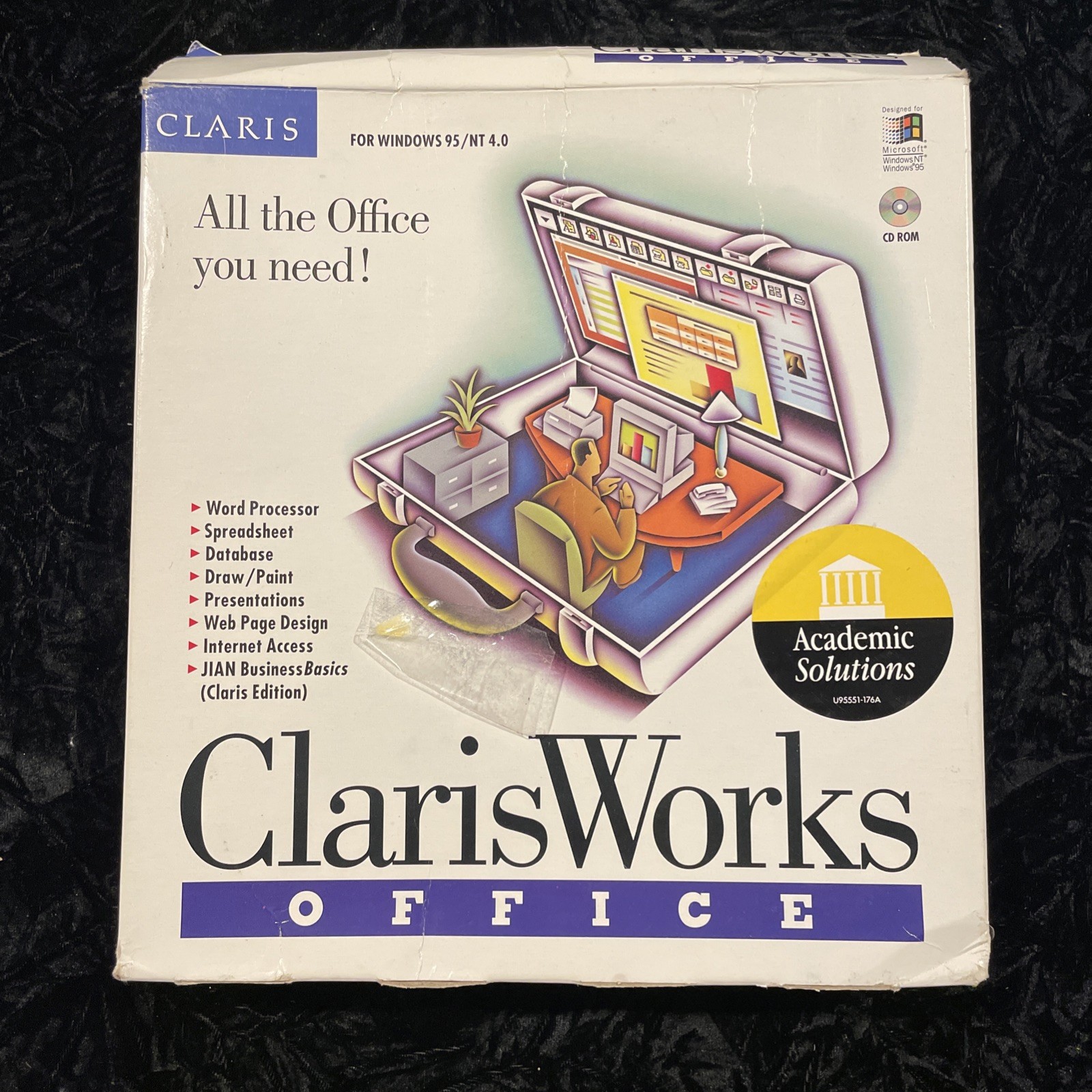 ClarisWorks Office for Windows 95 & NT 4.0 Edition CD-Rom Complete Used