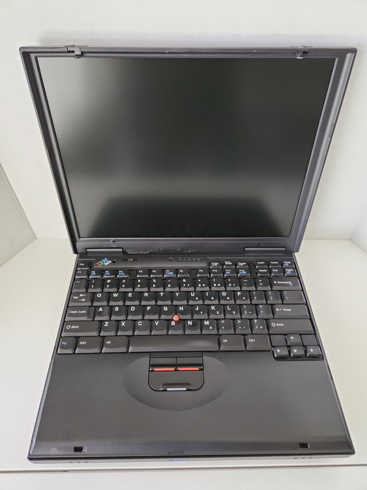 VINTAGE IBM ThinkPad 570 13" Laptop Intel Pentium 2 192mb RAM 98SE W/ DOCK WORKS