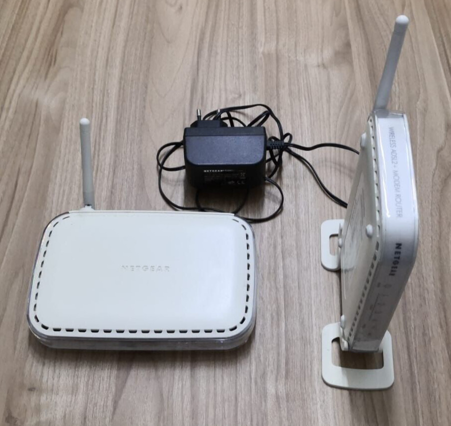 N.2 NETGEAR DG834G v4 10/100 Mbps ADSL Wireless Router Modem Power Supply