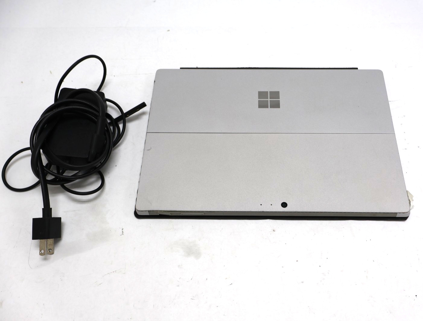 Microsoft Surface Pro 1724 2 in 1 i5-6300U 2.40GHz 4GB Ram 128GB SSD W10 "READ"