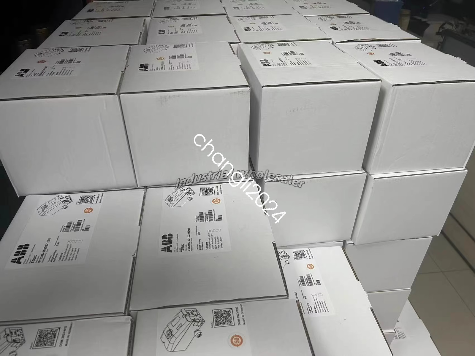 NEW ONE ABB Valve Positioner V18345-2011150001 V183452011150001