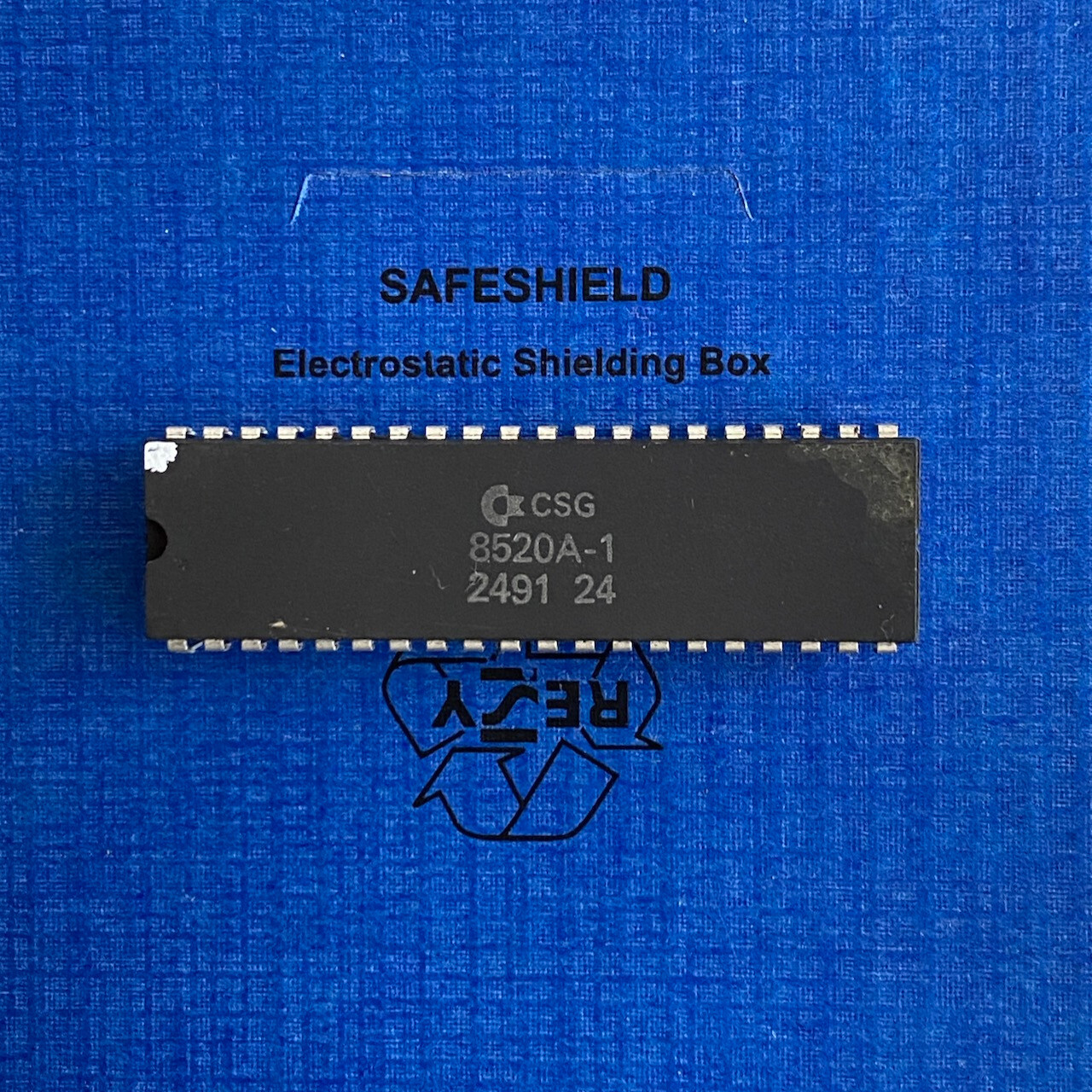 8520A-1 (1x) ODD EVEN From An AMIGA 500 CSG 8520A-1 # 24 91