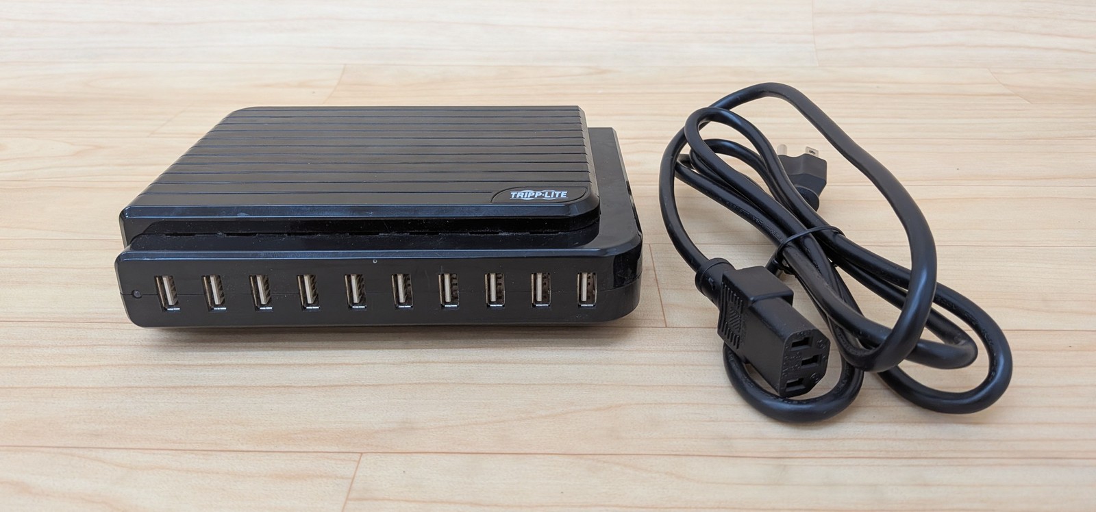 Tripp Lite U280-010 10-Port USB Charging Station Hub 100-240V 1.7A Used