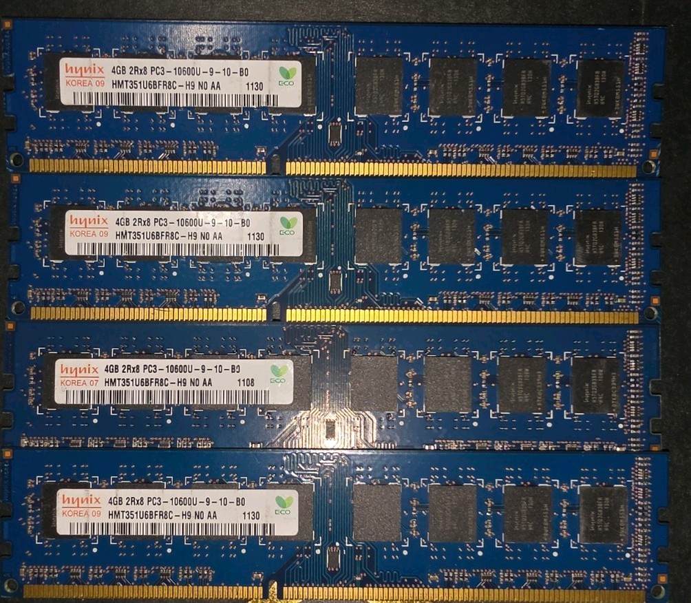 SK Hynix 16GB DDR3 PC3-10600U 1333MHz Memory 4x4GB  DIMM