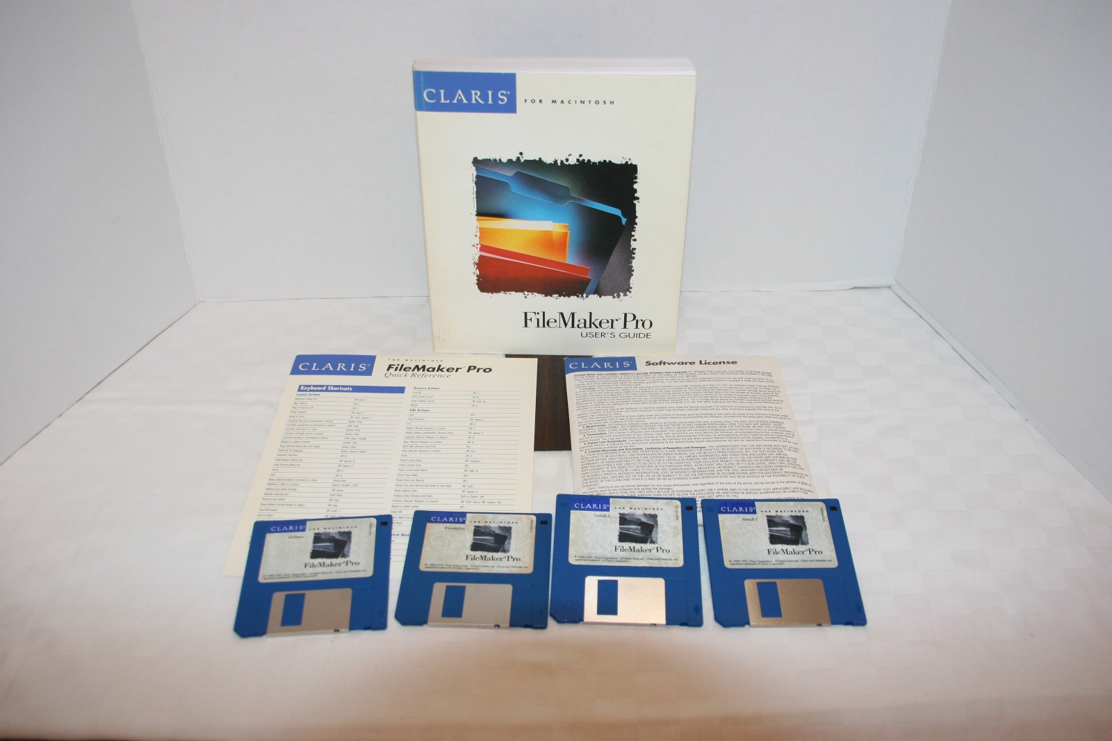 FileMaker Pro 2.0 1992 Claris For Mcintosh Speical Trade-Up Package