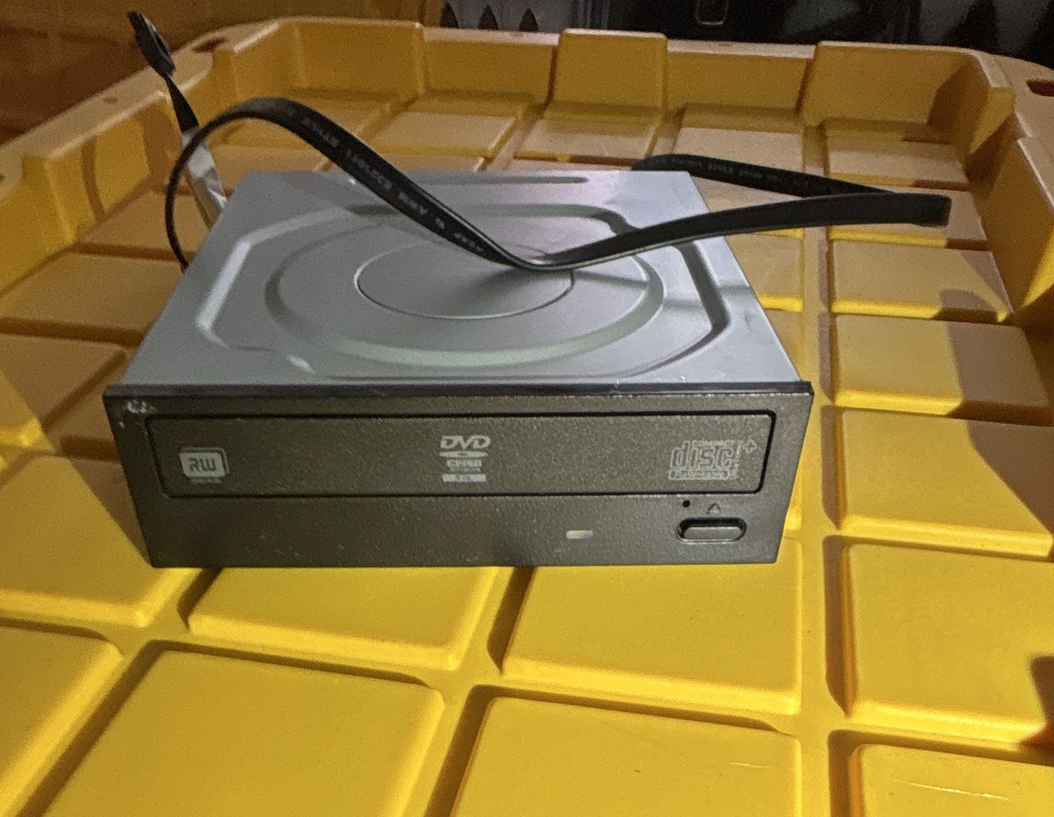 Lite-On DH-16AESH SATA 5.25in Internal DVD/CD RW Drive 16x Black