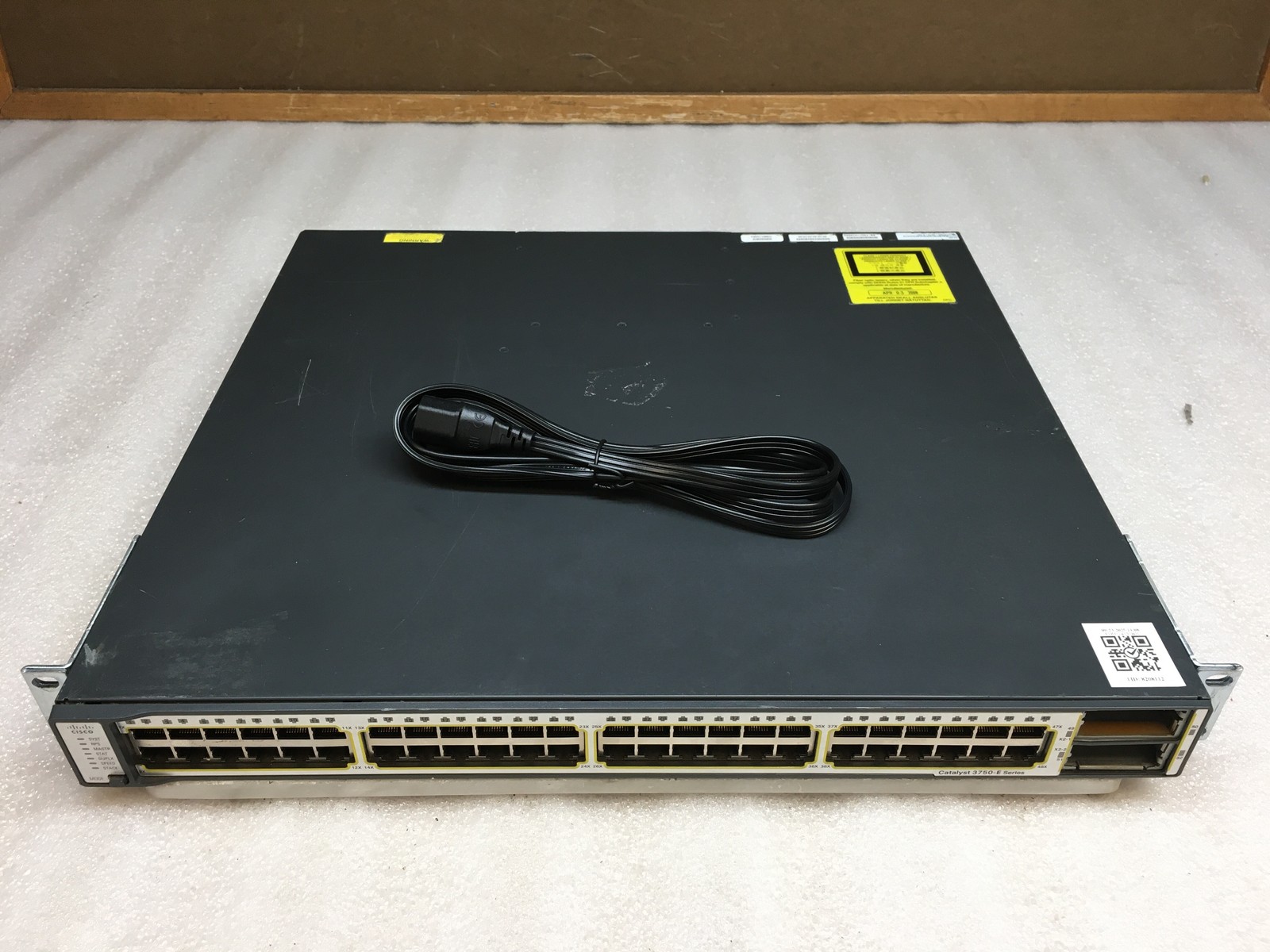 Cisco Catalyst  3750-E Series 40 Port Gigabit Network Switch WS-C3750E-48TD-S