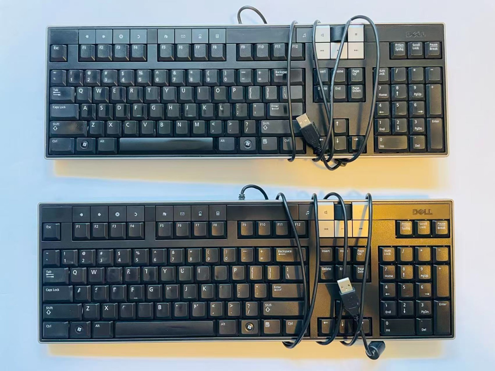 Lot of 2 Genuine Dell U473D Y-U0003-DEL5 Wired USB Multimedia Keyboards 2 USB