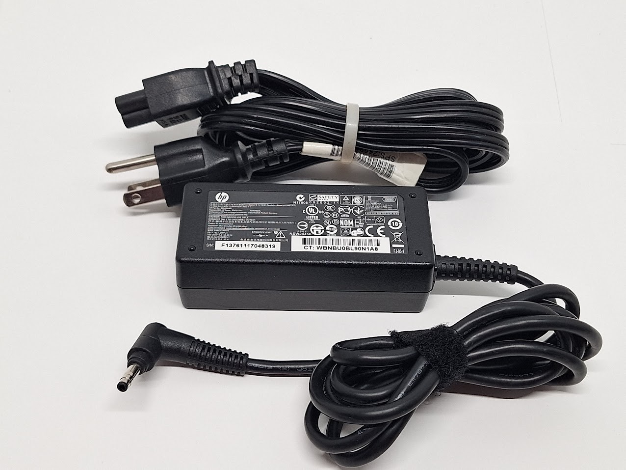 HP 622435-002 19.5V 2.05A 40W Mini Notebook Ac Adapter - Original OEM