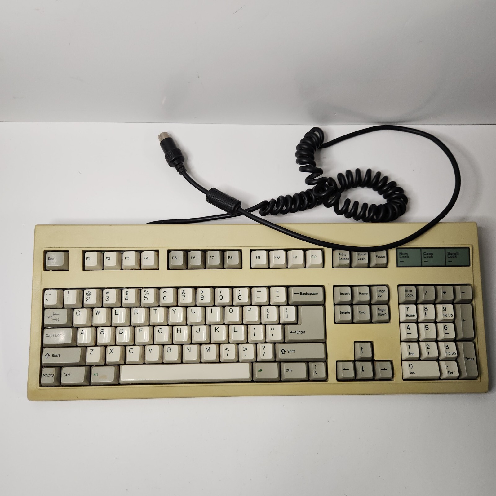 Vintage BTC Professional Series BTC-5339R Computer AT Keyboard