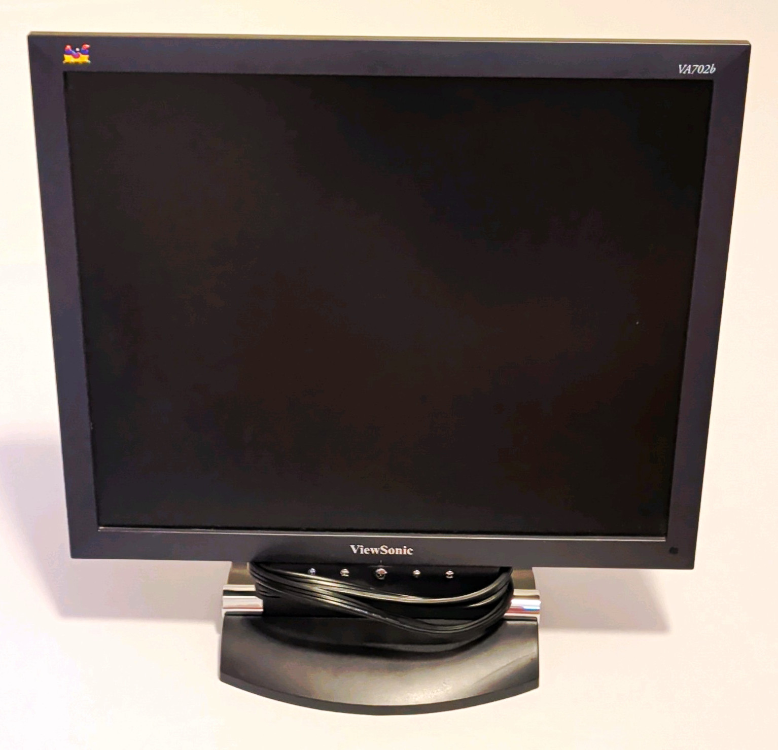 ViewSonic VA702b 17" LCD Flat Screen Monitor 1280x1024 VGA Black