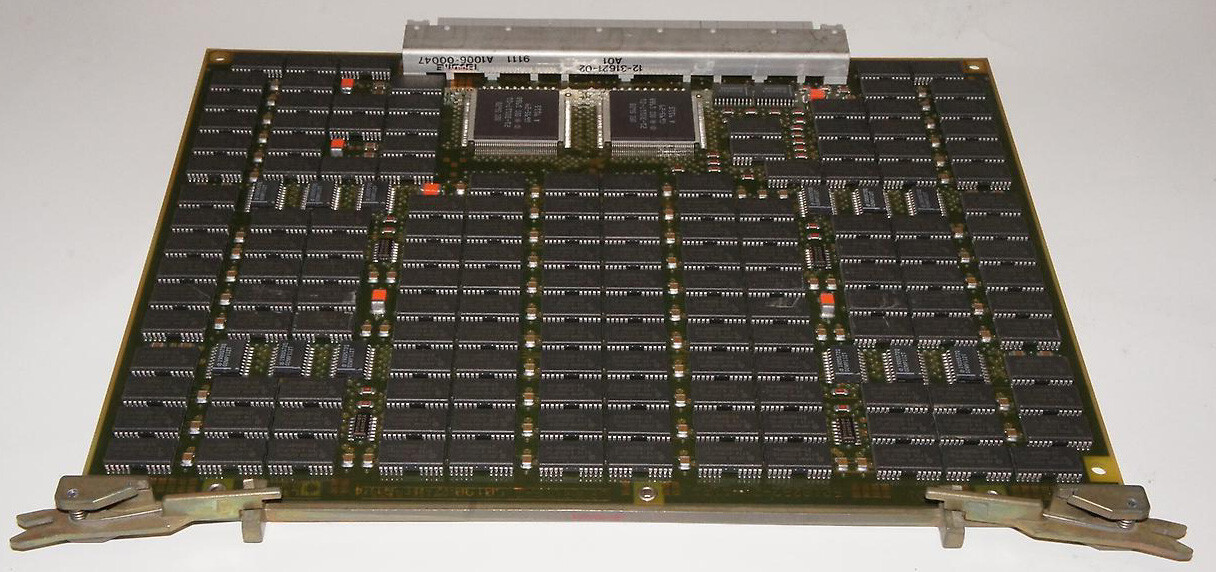 VINTAGE DEC DIGITAL L4001 50-19062-01-A1P4  5019062-01 A1P4 32MB MEMORY BOARD