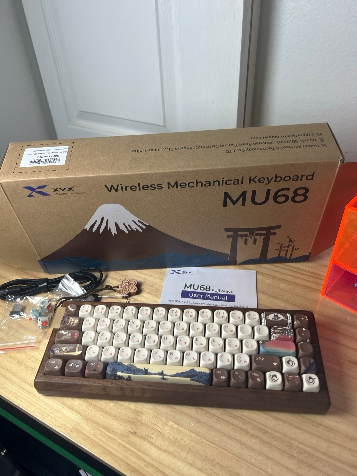 XVX MU68 FujiWave Wireless Mechanical Keyboard Japanese QWERTY Wood Brown/White
