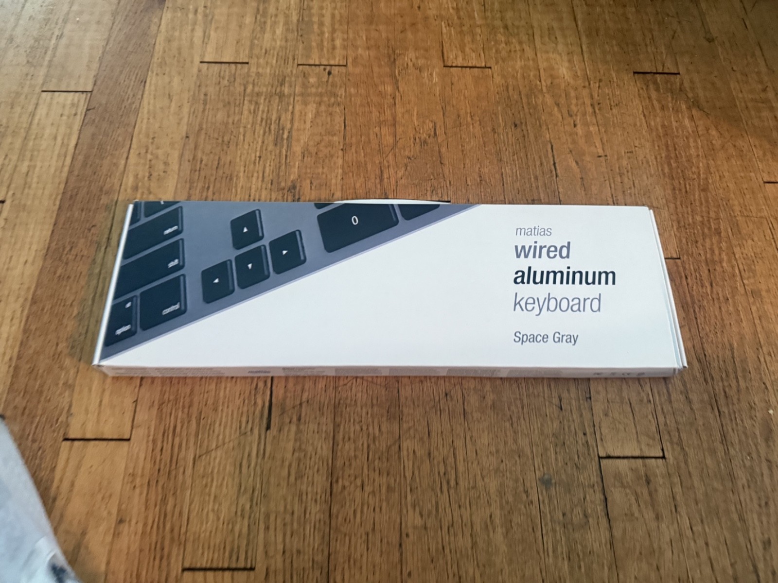 NEW Matias Wired Aluminum Keyboard - Space Gray Z7
