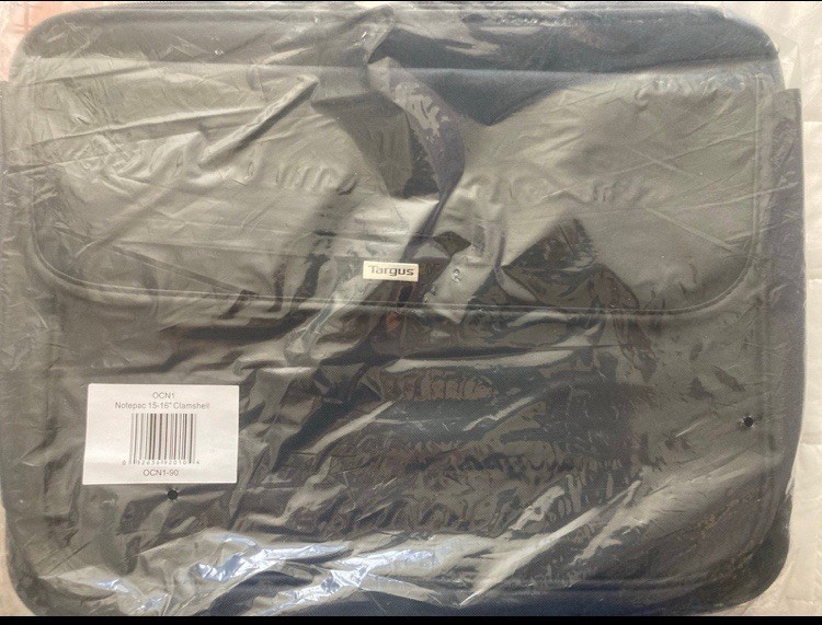 Targus 15.4” Traditional Notepac Clamshell Case New With Tags and Sealed