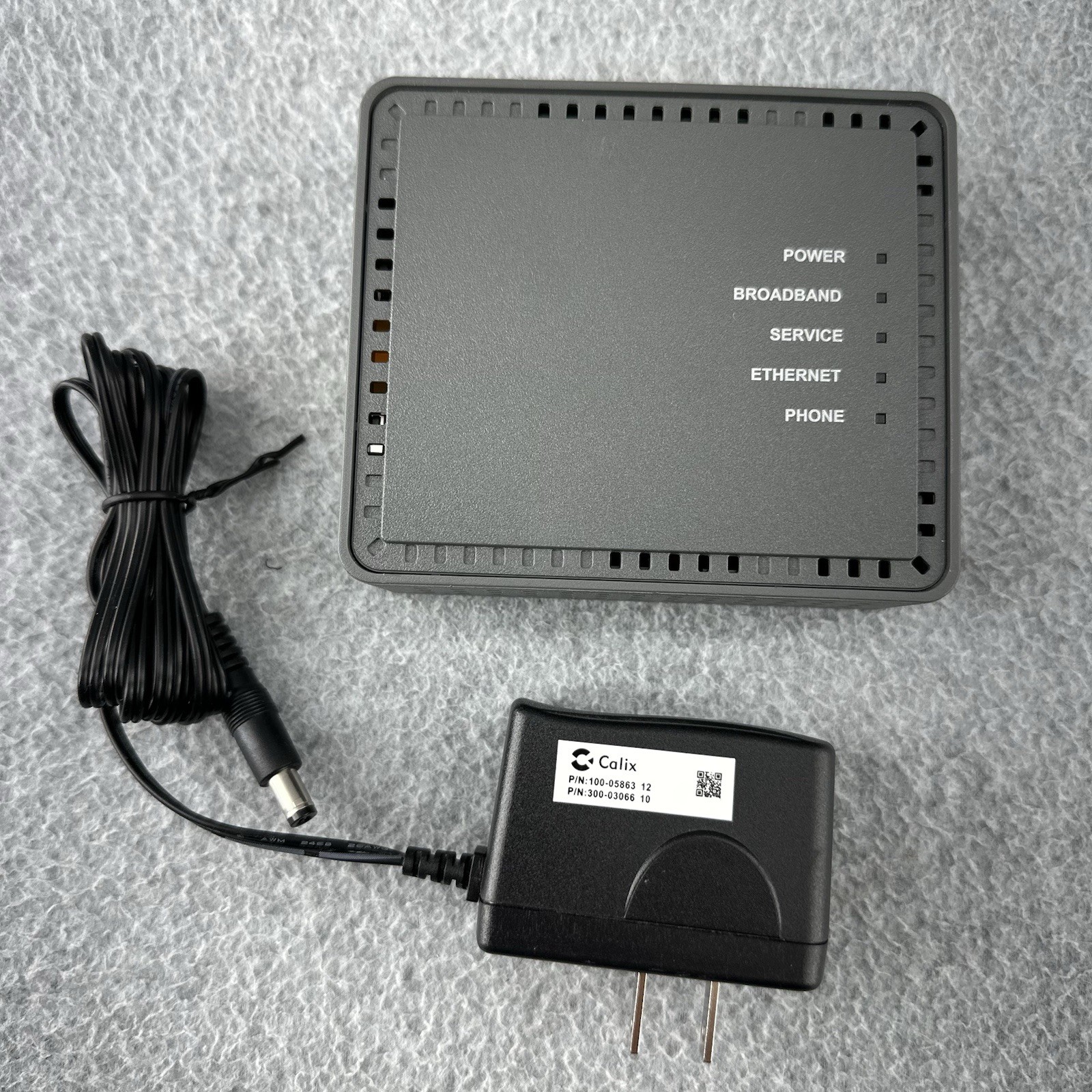 Calix GigaPoint GP1100G Indoor GPON ONT Fiber Optical Network Terminal 100-05805