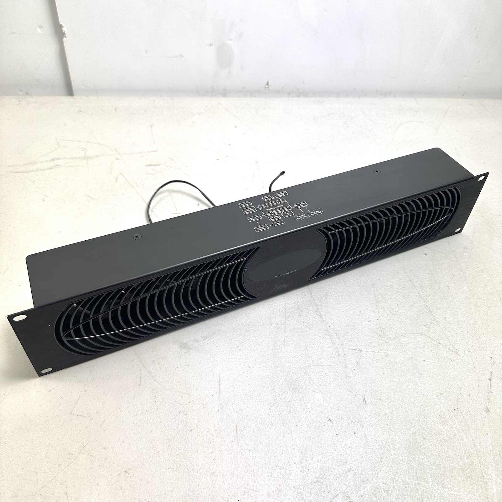 MIDDLE ATLANTIC UQFP-4DRA Ultra Quiet Fan Panel with Display / BLK TESTED WORKS