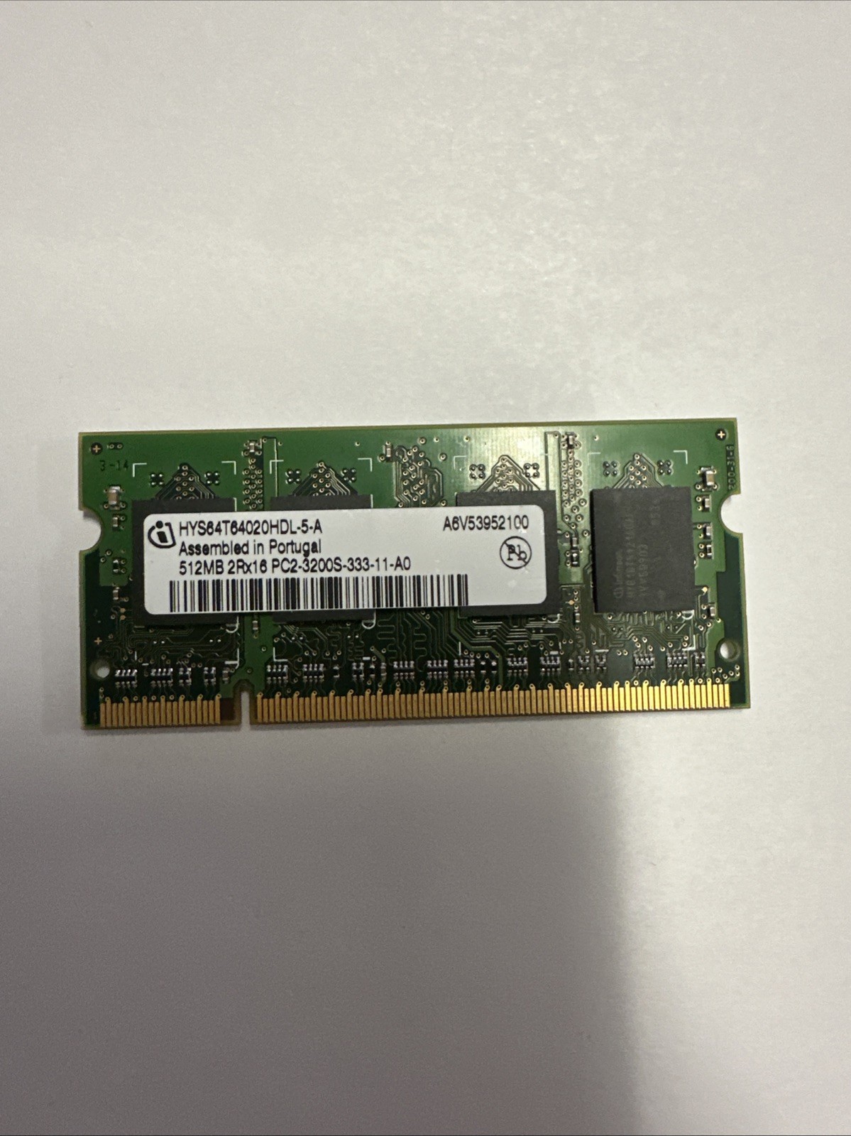 Infineon HYS64T64020HDL-5-A 512MB DDR2-400 (PC2-3200) PC2-3200S RAM Memory