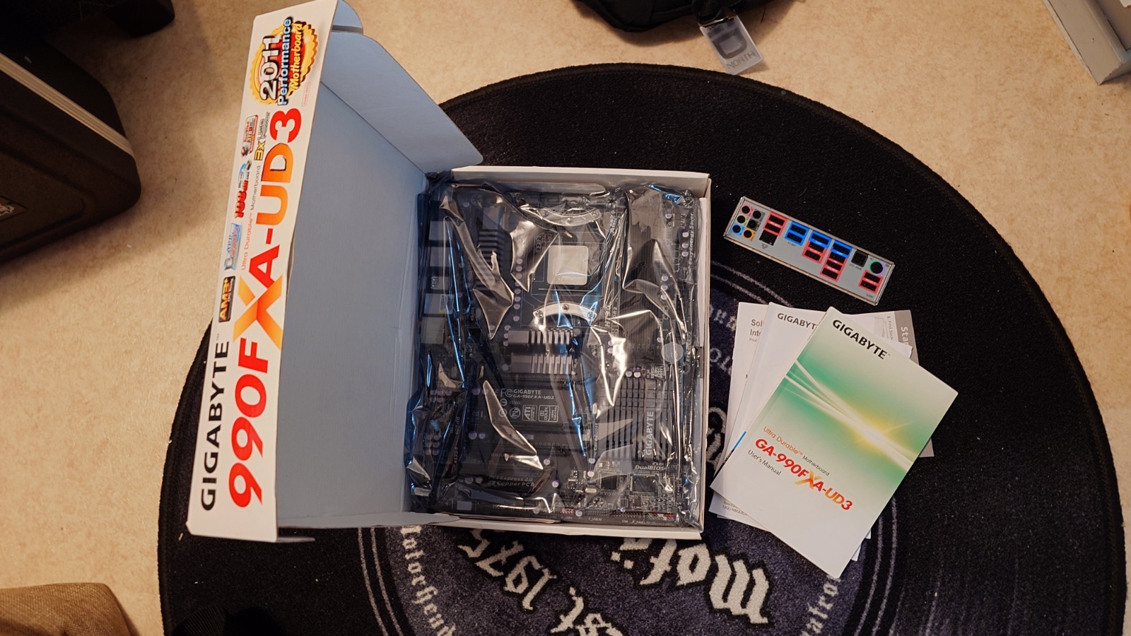 Gigabyte Technology GA-990FXA-UD3, AM3+, AMD Motherboard
