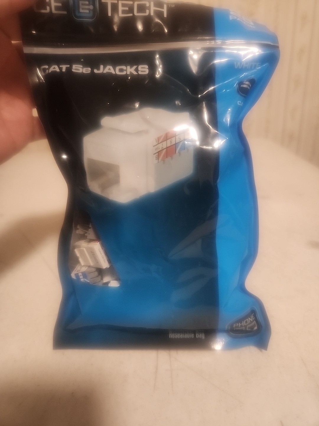 CE TECH Commercial Electric 5025-WH-25 Category 5e Jacks White Open bag 21 units