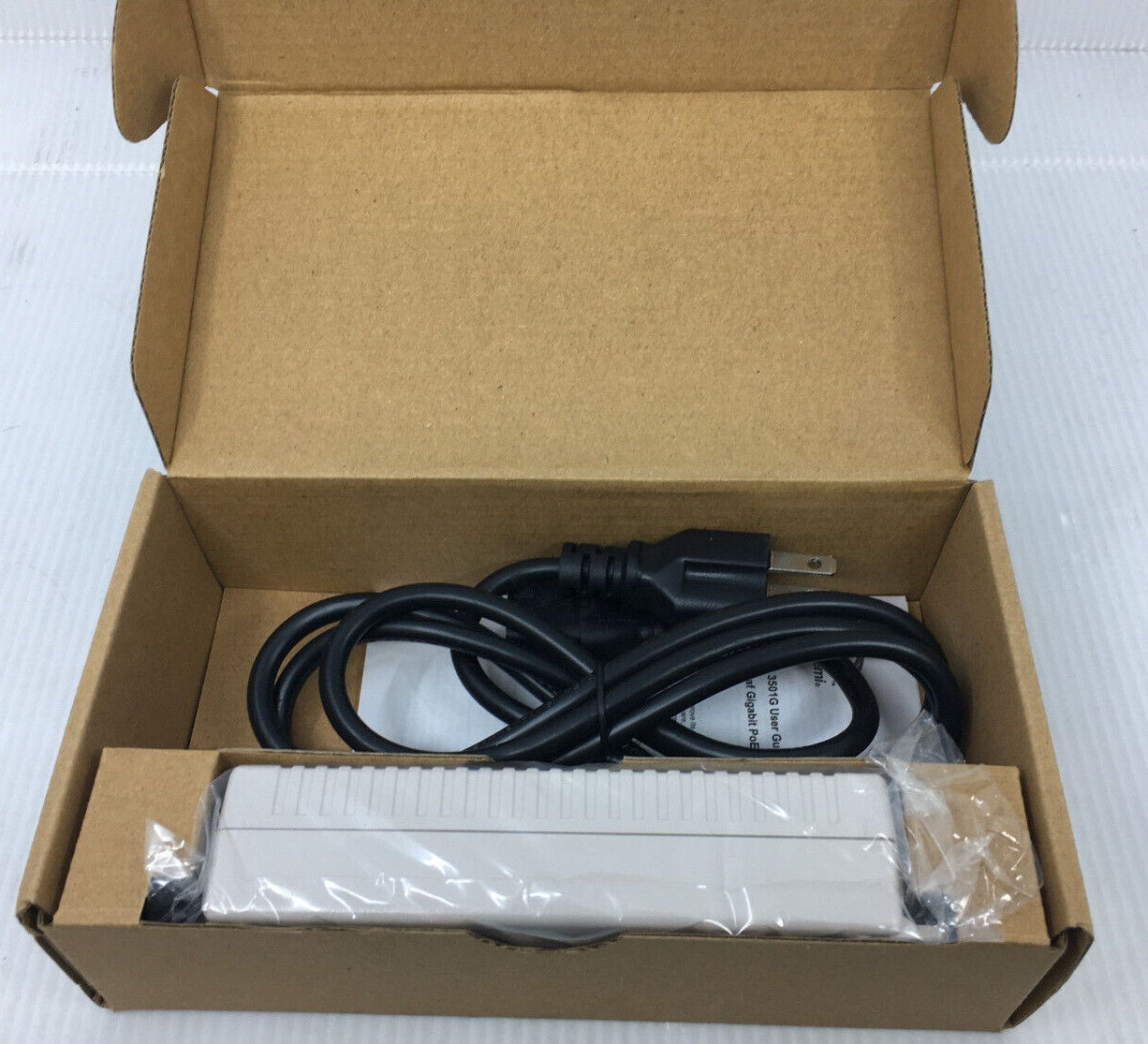 HPE Microsemi 3501G 1-port Power Injector PD-3501G/AC-US