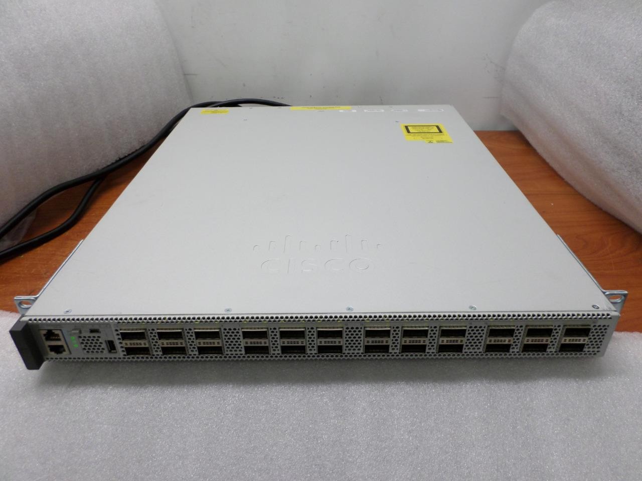 CISCO C9500-24Q-A 24-Port 40GB QSFP Network Switch /w 2x PSU