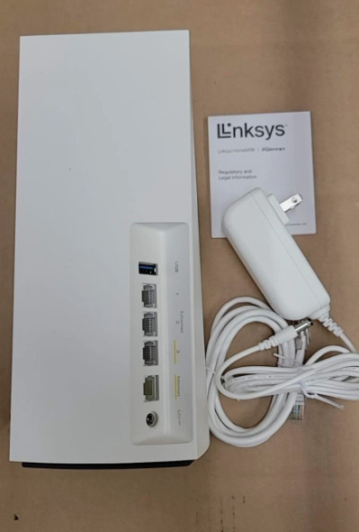 Linksys HomeWRK LN1301  Triband WiFi 6 42Gbps MX4300    White with accat G2U