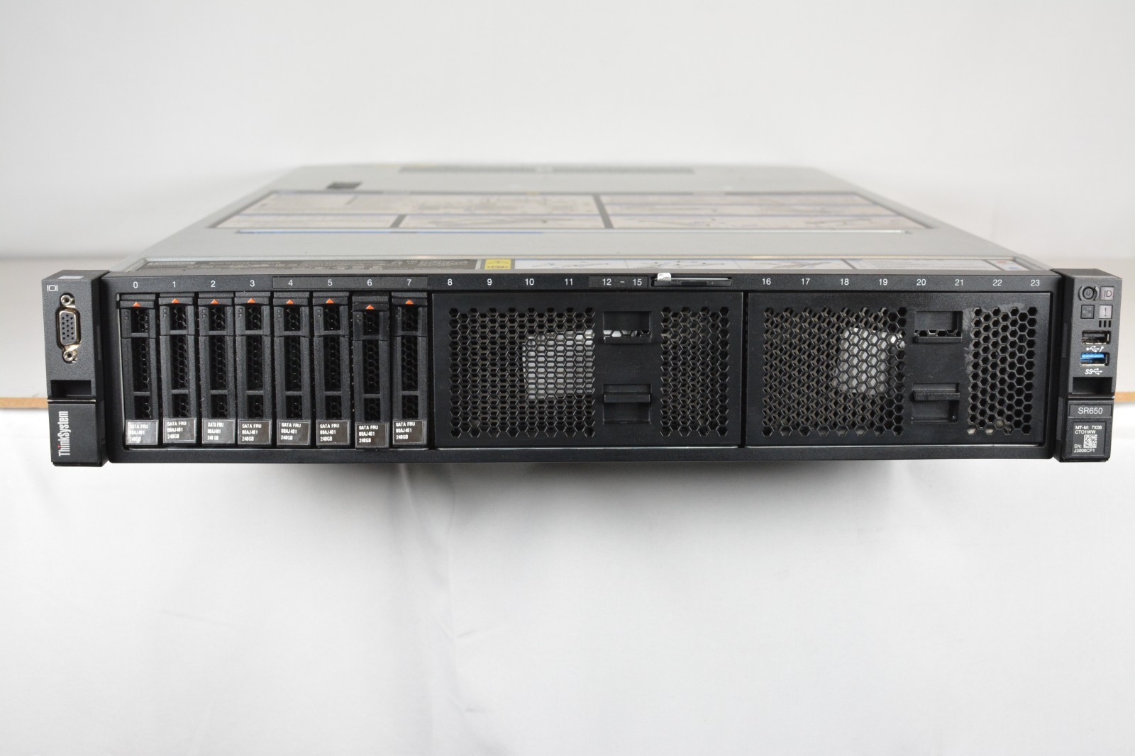 LENOVO IBM SR650 2x Gold 6152 44C 2.10GHz 384GB 4x 1.92TB SAS 12g SSD 930-8i