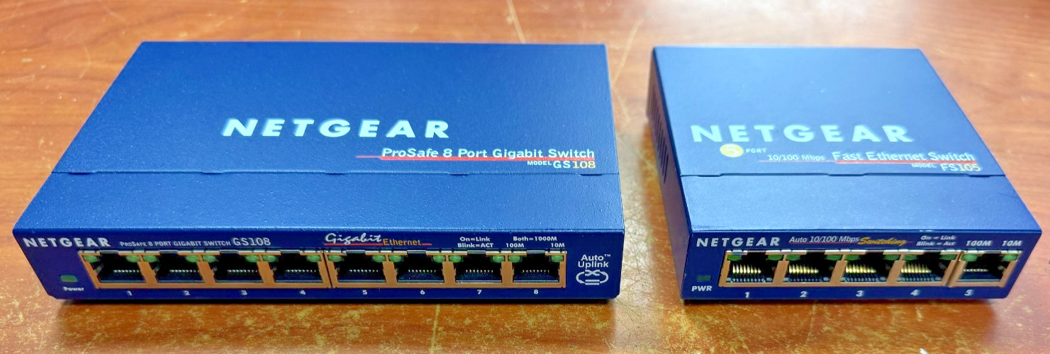 Lot fo 2x: NetGear GS108 ProSafe 8-port Gigabit Switch & FS105 10/100, See Desc