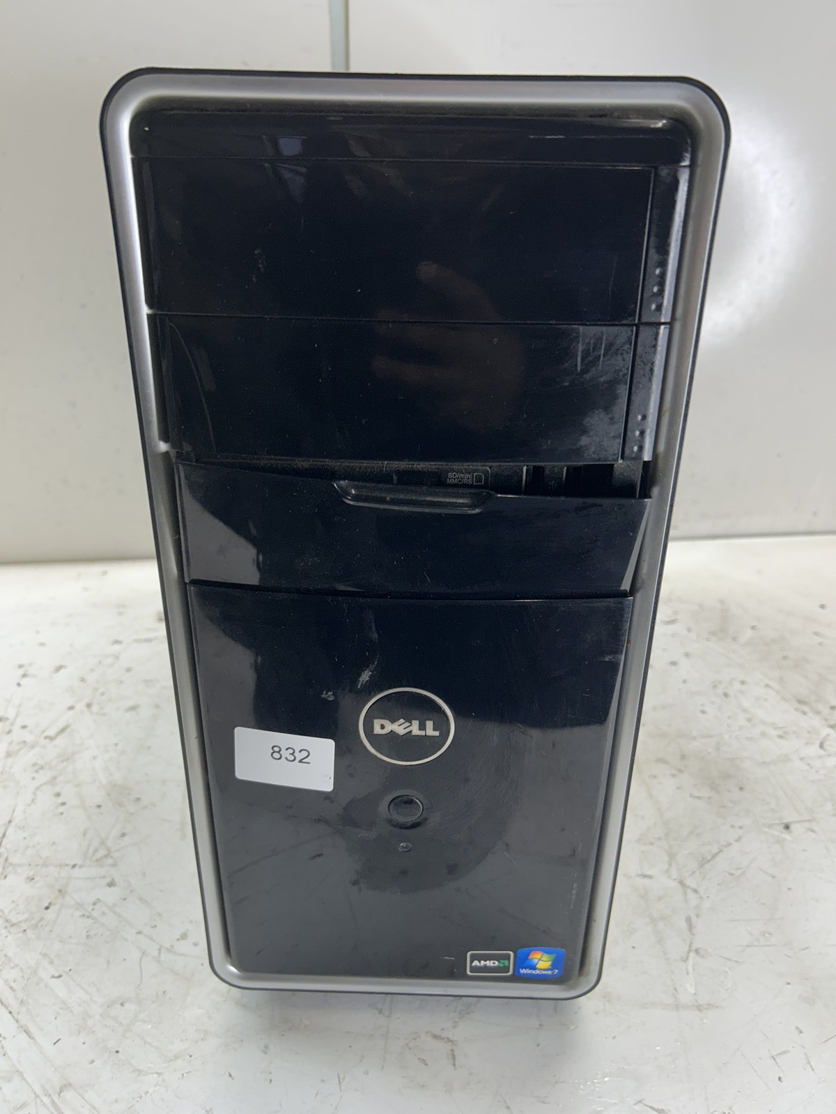 Dell Inspiron 570 AMD Phenom II X4 830 512MB NO HDD