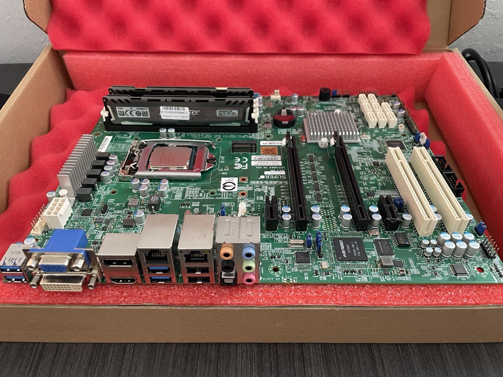 Supermicro X11SAE-F/ Intel i7-7700 / 16Gb DDR4