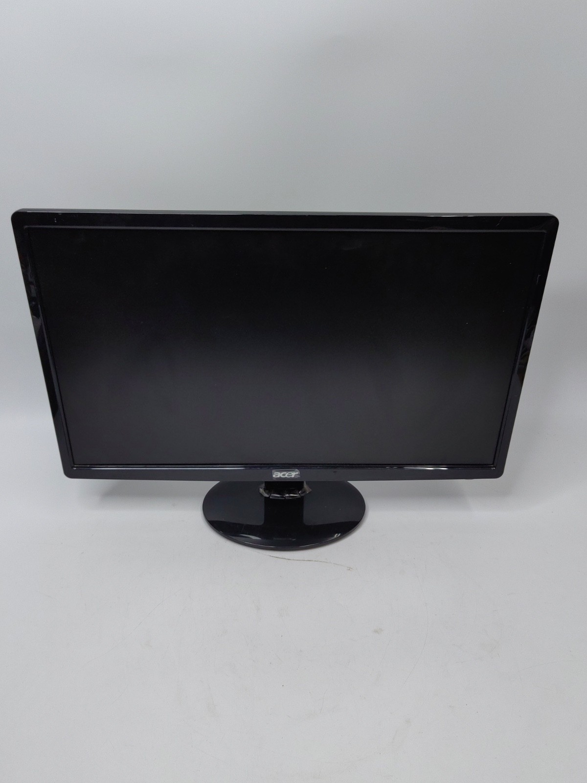 Acer S211HL LED LCD Monitor - Used - No Power Cable