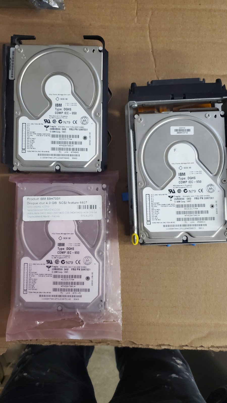 Lot of 3 Hard Drive 6607  IBM Ultrastar 59H7001 DGHS 3.5 4.5GB 7.2K 1MB 4lp SCSI