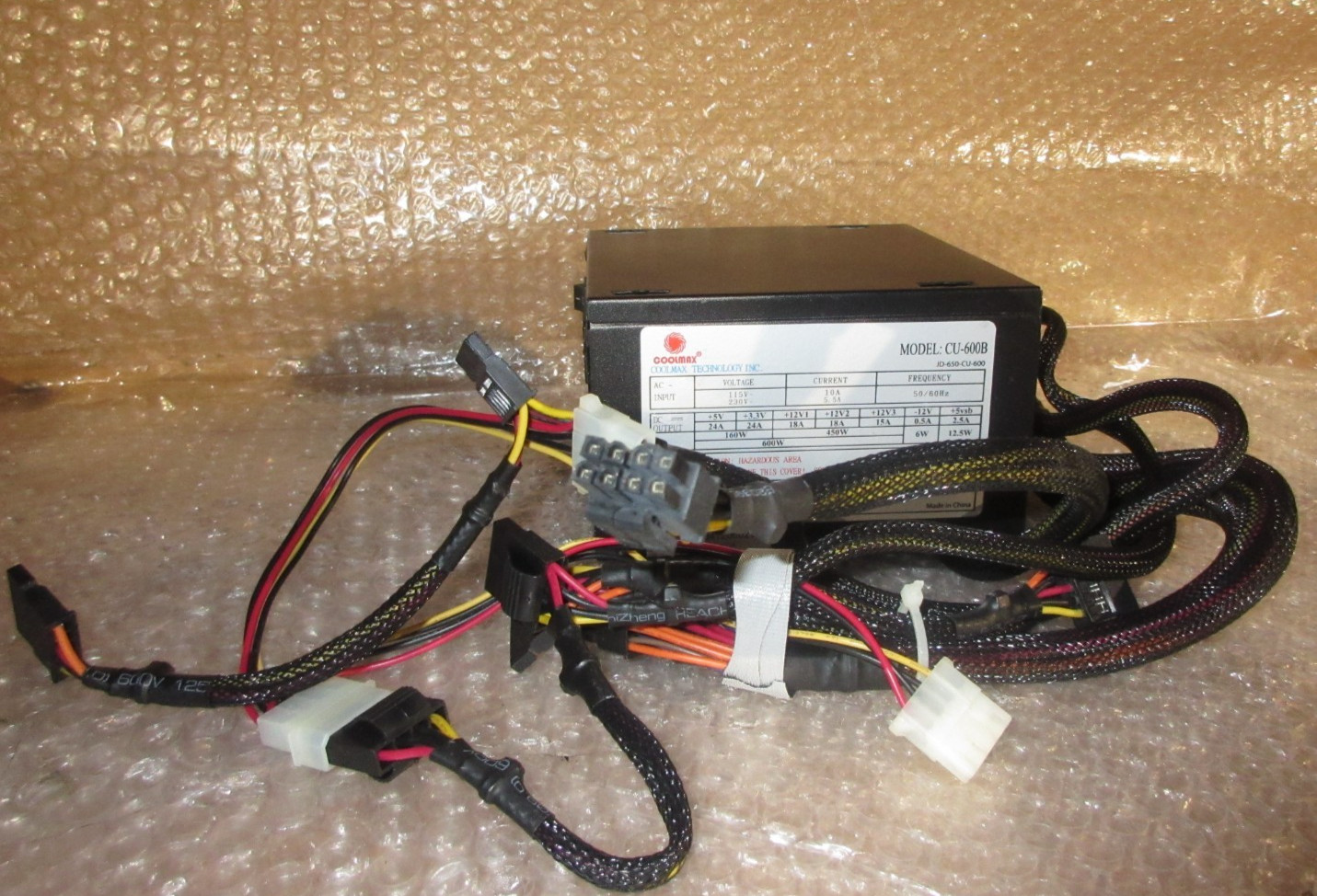 Coolmax CU-600B 600W ATX 12V v2.2 Power Supply, Modular, 20+4 Pin, 1 Fan