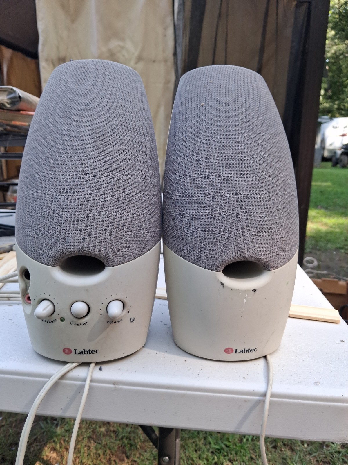 Pair of Labtec White Wired computer speakers Labtec LCS-1060.
