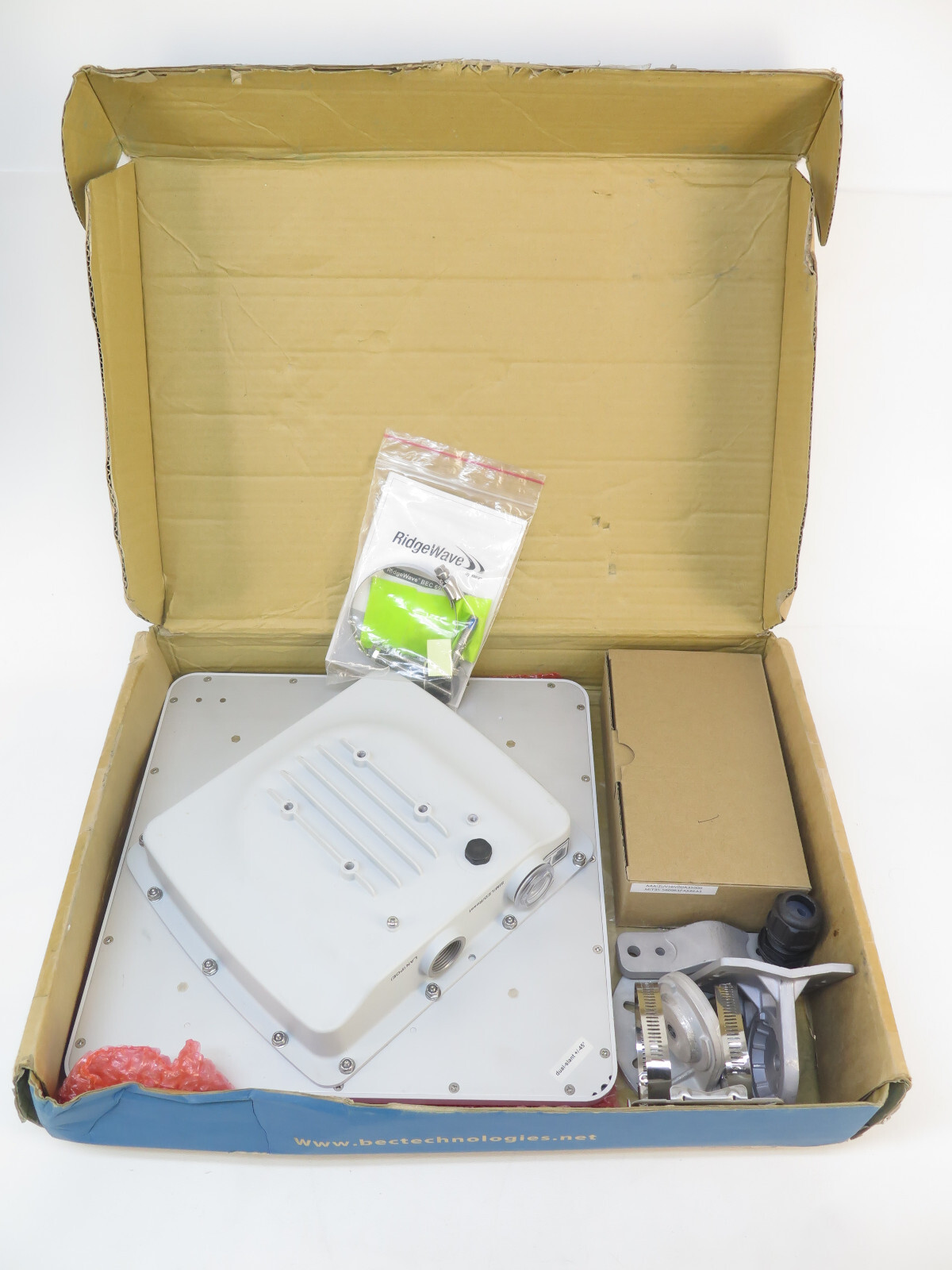 BEC RidgeWave 6900R21-G LTE-A Pro CBRS Industrial Outdoor Router, 4x4 MIMO DL