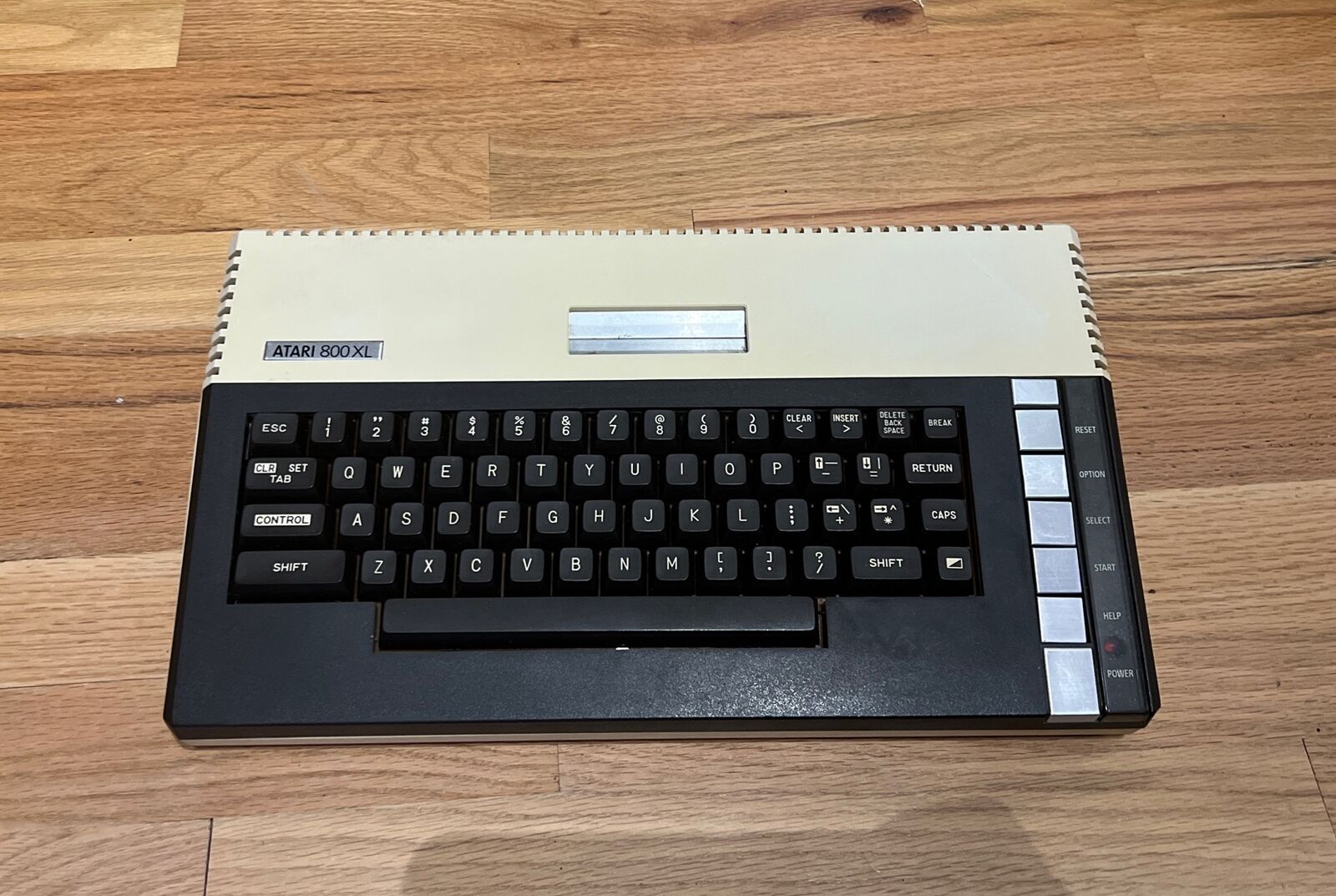 Atari 800xl Excellent cond.  Mechanical Keyboard.  Atarimax cartridge with games