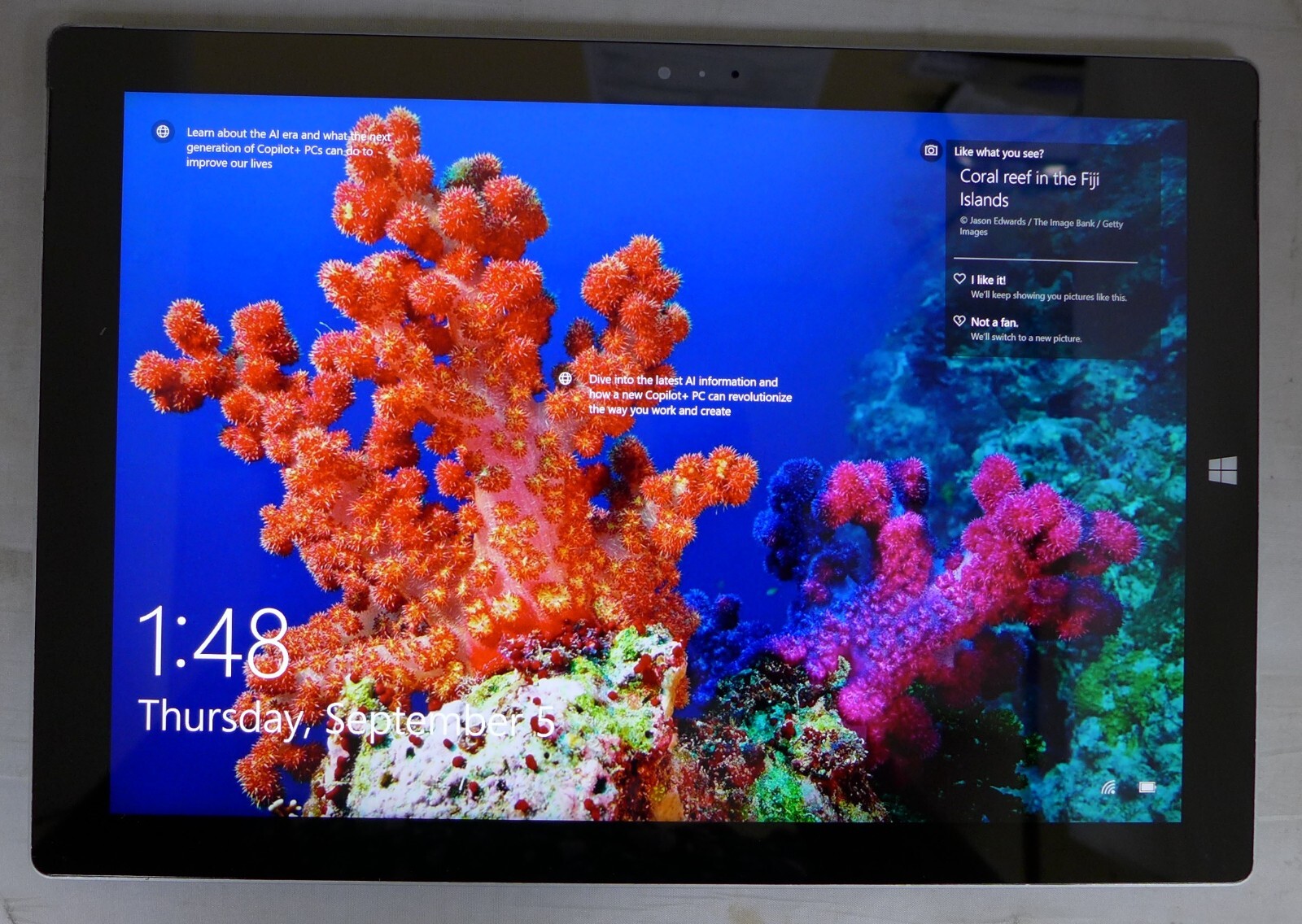 Microsoft Surface Pro 3, i5, 8GB, 256GB, Silver, 12.3"- Noisy fan, touch issue