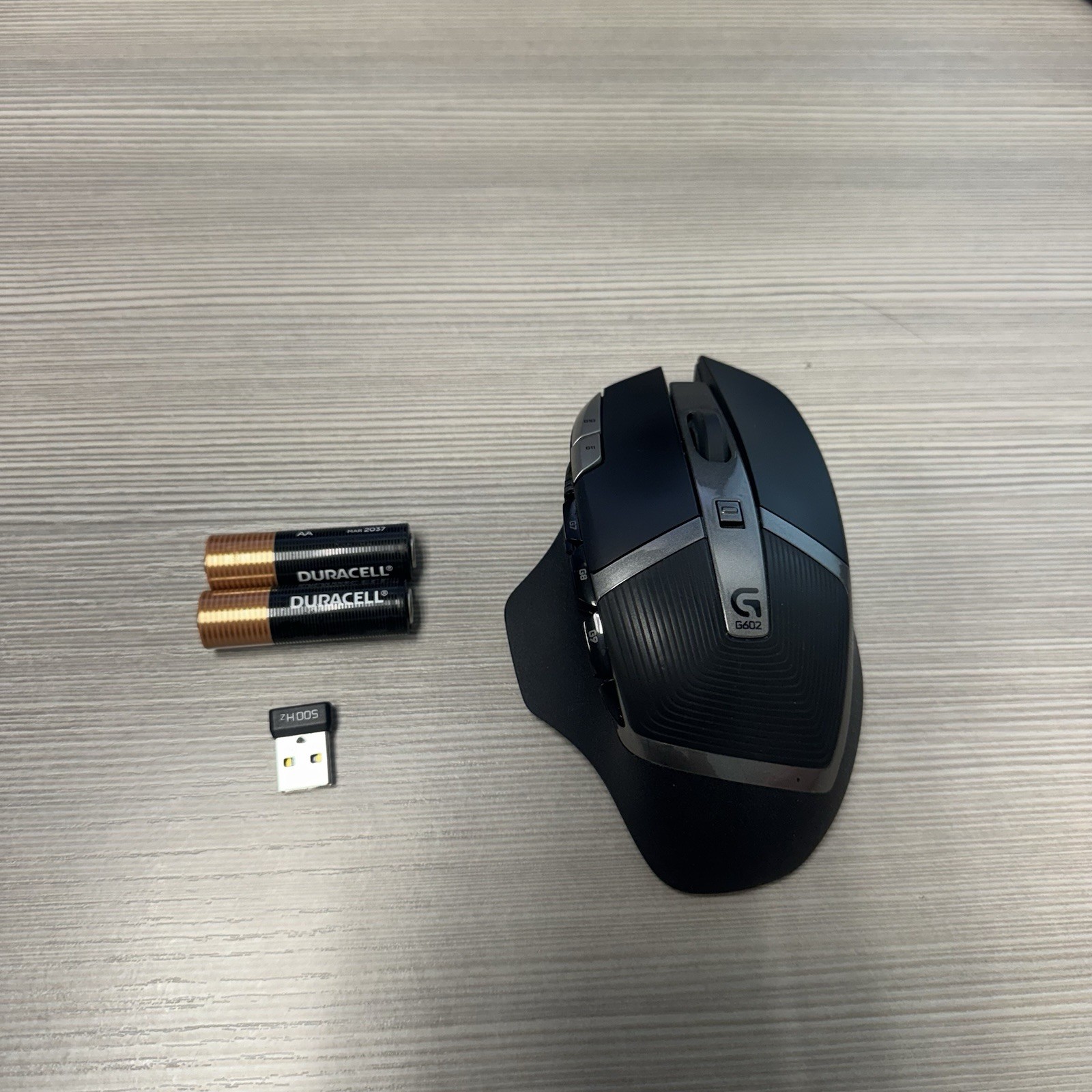 Logitech G602 Wireless Gaming Mouse 11 Buttons with USB Dongle & Batteries