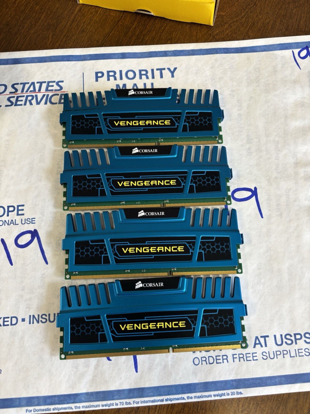 4 Corsair Vengeance CMZ16GX3M4A1600C9B 16GB (4x4GB) PC3-12800 1600MHz 9-9-9-24